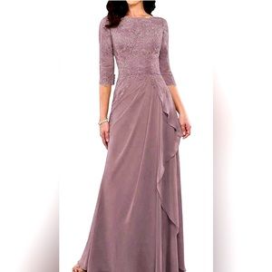 Mother of the bride or groom, 3/4 sleeve dress. Mauve in color. Size 10